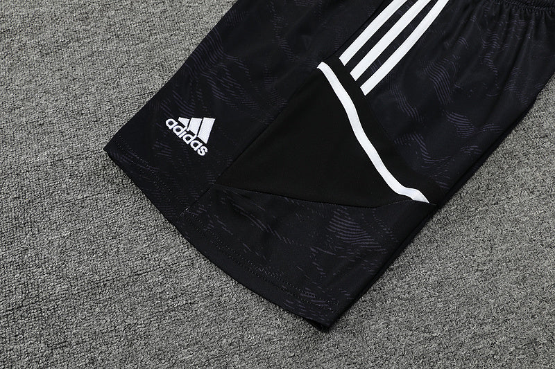 Short Treino - Juventus 23/24 - Preto Branco - Adidas