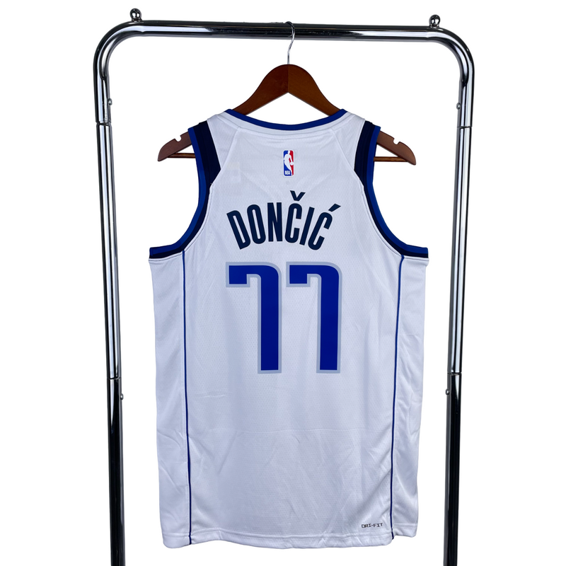 Regata NBA Dallas Mavericks Nike Authentic Doncic 77 - Branca