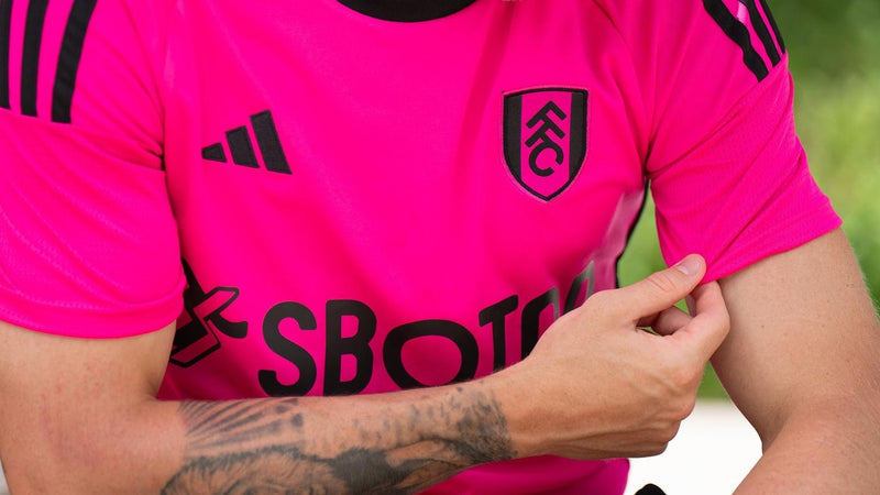 Camisa Fulham Away 23/24 s/n° Torcedor Adidas Masculina - Rosa